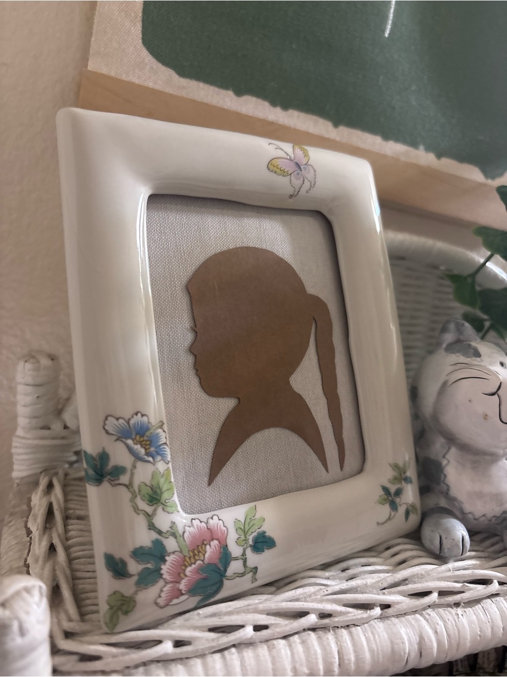 Decorative White Floral Ceramic Photo Frame with Pink & Green Accents